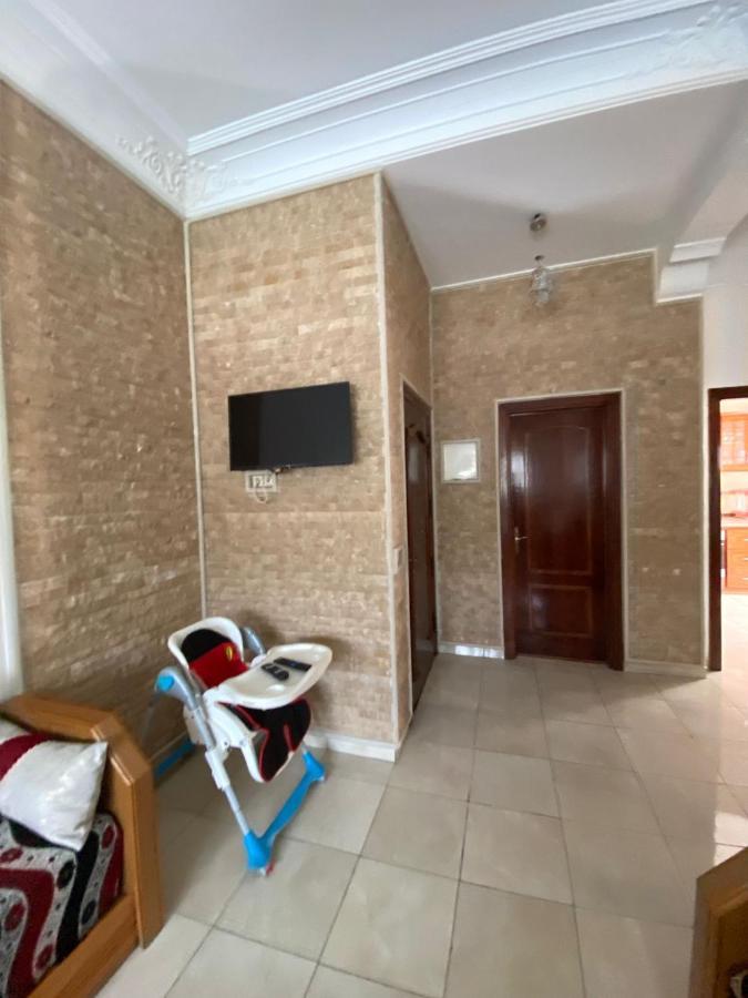 Appartement Martil 3 Chambres Proche De Centre Ville 5Mn A Pied Et La Plage 10Mn A Pied Et 10Mn De Aeroport Tetouan En Voiture Buitenkant foto