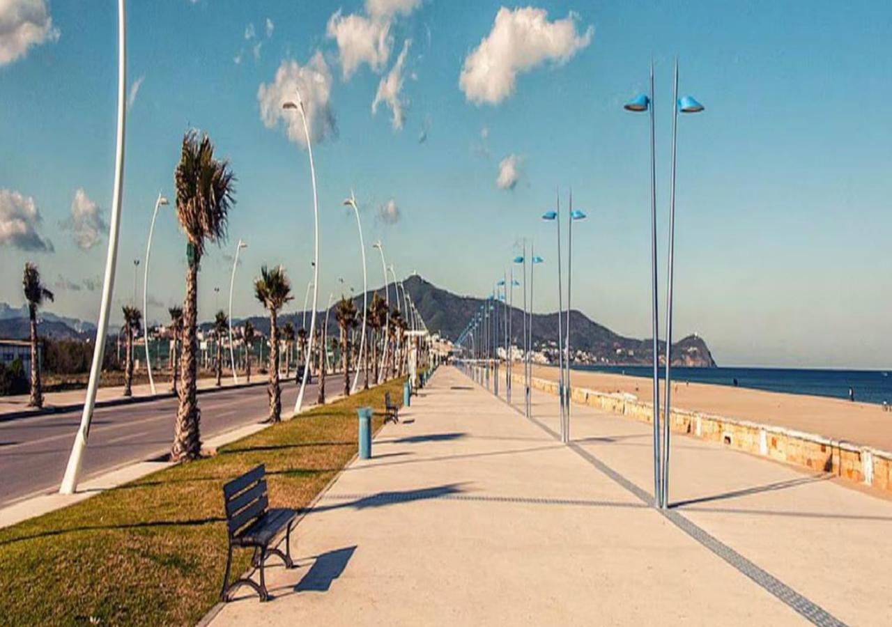 Appartement Martil 3 Chambres Proche De Centre Ville 5Mn A Pied Et La Plage 10Mn A Pied Et 10Mn De Aeroport Tetouan En Voiture Buitenkant foto